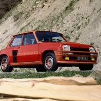 Historie ostrých hatchbacků: Od svižných krabiček po zabijáky supersportů - Díl 1.