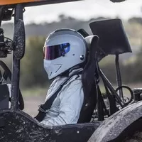 The Stig z Top Gearu stanovil rychlostní rekord v traktoru
