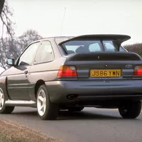 Historie ostrých hatchbacků: Od svižných krabiček po zabijáky supersportů - Díl 2.