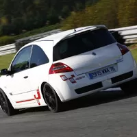 Historie ostrých hatchbacků: Od svižných krabiček po zabijáky supersportů - Díl 2.