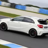Historie ostrých hatchbacků: Od svižných krabiček po zabijáky supersportů - Díl 2.