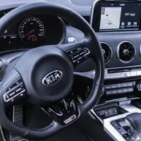 KIA Stinger 2.0 T-GDI: Žák se stává učitelem