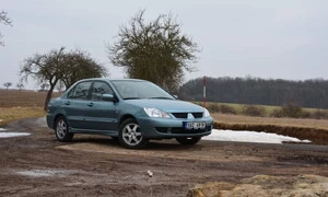 Mitsubishi Lancer 1.6 Invite: V jednoduchosti je síla
