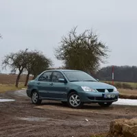 Mitsubishi Lancer 1.6 Invite: V jednoduchosti je síla