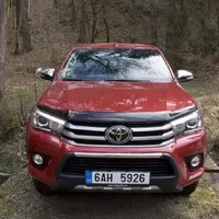 Toyota Hilux 2.4 D-4D: Osmé vtělení Trucka Norrise