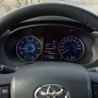 Toyota Hilux 2.4 D-4D: Osmé vtělení Trucka Norrise