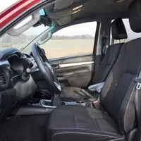 Toyota Hilux 2.4 D-4D: Osmé vtělení Trucka Norrise