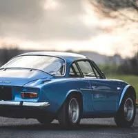4 + 1 perla retro-designu