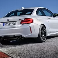 BMW představuje M2 Competition. Bude i manuál!