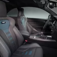 BMW představuje M2 Competition. Bude i manuál!