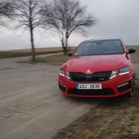 Škoda Octavia RS 245: Rozpolcený všeuměl
