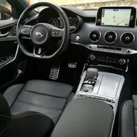 KIA Stinger GT 3.3 V6 T-GDI: Výprask pro evropský mainstream