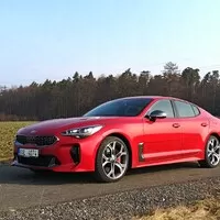 KIA Stinger GT 3.3 V6 T-GDI: Výprask pro evropský mainstream