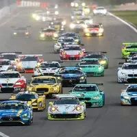 Sledujte závod ADAC 24h Nürburgring ŽIVĚ!