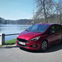 Ford S-Max ST Line 2.0 TDCi: Rodinný business