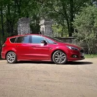 Ford S-Max ST Line 2.0 TDCi: Rodinný business