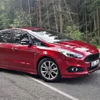 Ford S-Max ST Line 2.0 TDCi: Rodinný business