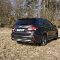 Hyundai Grand Santa Fe 2.2 CRDi: Korejská ‚amerika‘ na českých silnicích