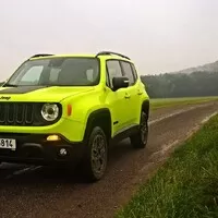 Jeep Renegade Trailhawk: Malej, ale šikovnej