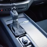 Volvo XC60 T5 AWD R-Design: Vaše nové auto na všechno