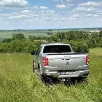 Mitsubishi L200 2.4 DI-D: Destilovaný pickup