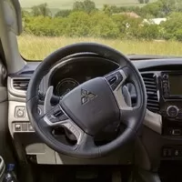 Mitsubishi L200 2.4 DI-D: Destilovaný pickup