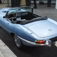 Garáž britské královské rodiny: Proč mají paparazzi smůlu a proč jezdí Aston Martin na pálenku?