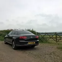 Volkswagen Passat 2.0 TDI: Zrcadlový Passat v zemi královny
