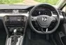 Volkswagen Passat 2.0 TDI: Zrcadlový Passat v zemi královny