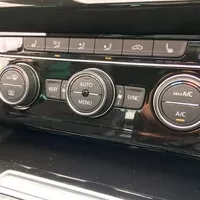 Volkswagen Passat 2.0 TDI: Zrcadlový Passat v zemi královny