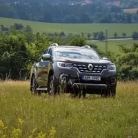 Renault Alaskan dCi 190 4x4 AT: Pickup pro každý den
