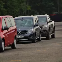 Autíčkář na výletě: Putování za Mercedesy a Dakarovou Tatrou