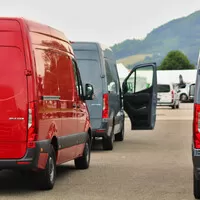 Autíčkář na výletě: Putování za Mercedesy a Dakarovou Tatrou