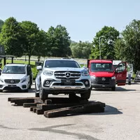 Autíčkář na výletě: Putování za Mercedesy a Dakarovou Tatrou