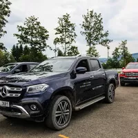 Autíčkář na výletě: Putování za Mercedesy a Dakarovou Tatrou