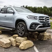 Autíčkář na výletě: Putování za Mercedesy a Dakarovou Tatrou