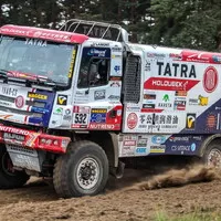 Autíčkář na výletě: Putování za Mercedesy a Dakarovou Tatrou