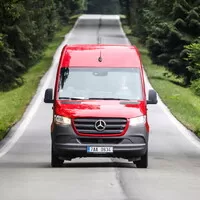 Autíčkář na výletě: Putování za Mercedesy a Dakarovou Tatrou