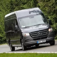 Autíčkář na výletě: Putování za Mercedesy a Dakarovou Tatrou