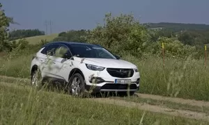 Recenze & testy: Opel Grandland X 1.2: Eintopf z žabích stehýnek