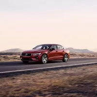 Nové Volvo S60 se představilo světu. Na co se můžeme těšit?
