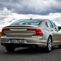 Volvo S90 D4 Momentum: Cit pro detail