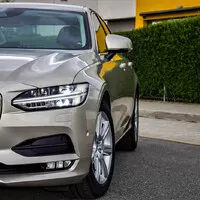 Volvo S90 D4 Momentum: Cit pro detail