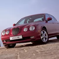 Hrdinové za babku: Jaguar S-Type 3.0 V6