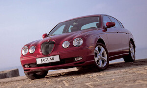 Bazarový snílek: Hrdinové za babku: Jaguar S-Type 3.0 V6