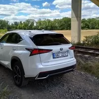 Lexus NX 300h: Protistresové cvičení