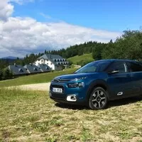 Citroën Cactus 1.2 PureTech 110: Pokojíček pro mladé