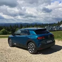 Citroën Cactus 1.2 PureTech 110: Pokojíček pro mladé