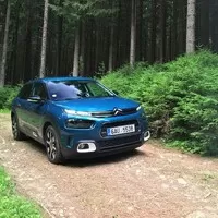 Citroën Cactus 1.2 PureTech 110: Pokojíček pro mladé