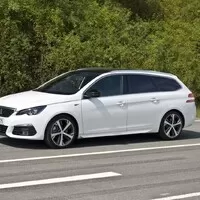 Peugeot 308 SW GT 2.0 BlueHDI: Komfortní kombík s tlačítkem navíc